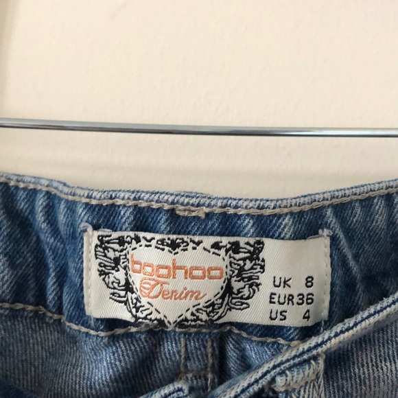 BOOHOO high waisted ripped jeans - Picture 2 of 6